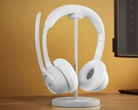 В Китае представлены беспроводные наушники Logitech ZONE 300 с впечатляющим временем автономной работы — до 20 часов.