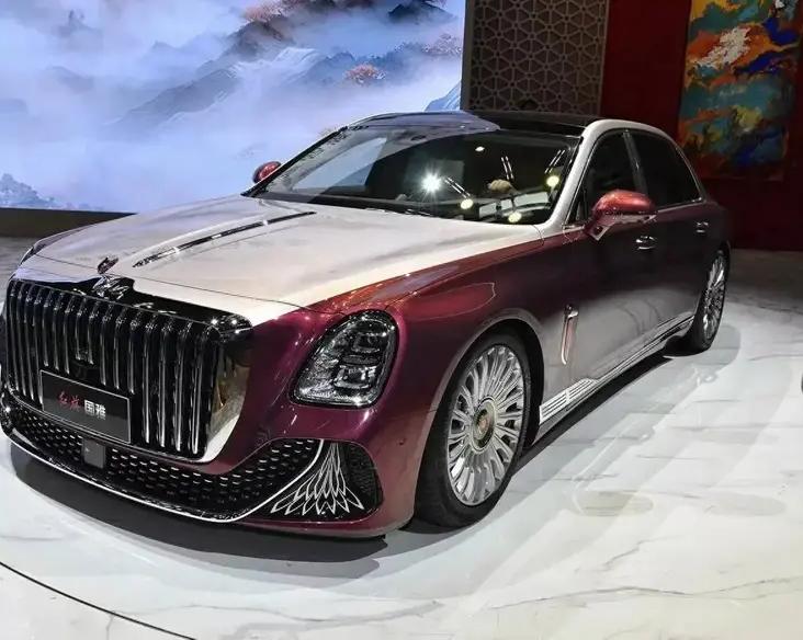 На Пекинском автосалоне представлен конкурент Mercedes-Maybach от Hongqi
