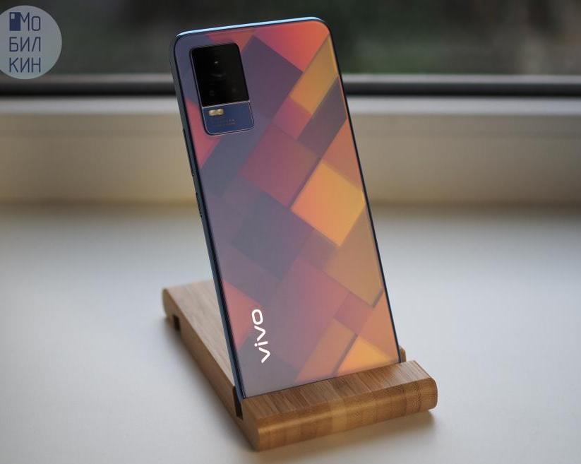 В сети появились мемы про смартфоны Vivo, но это не значит, что их можно покупать: изучаем актуальный модельный ряд компании в России